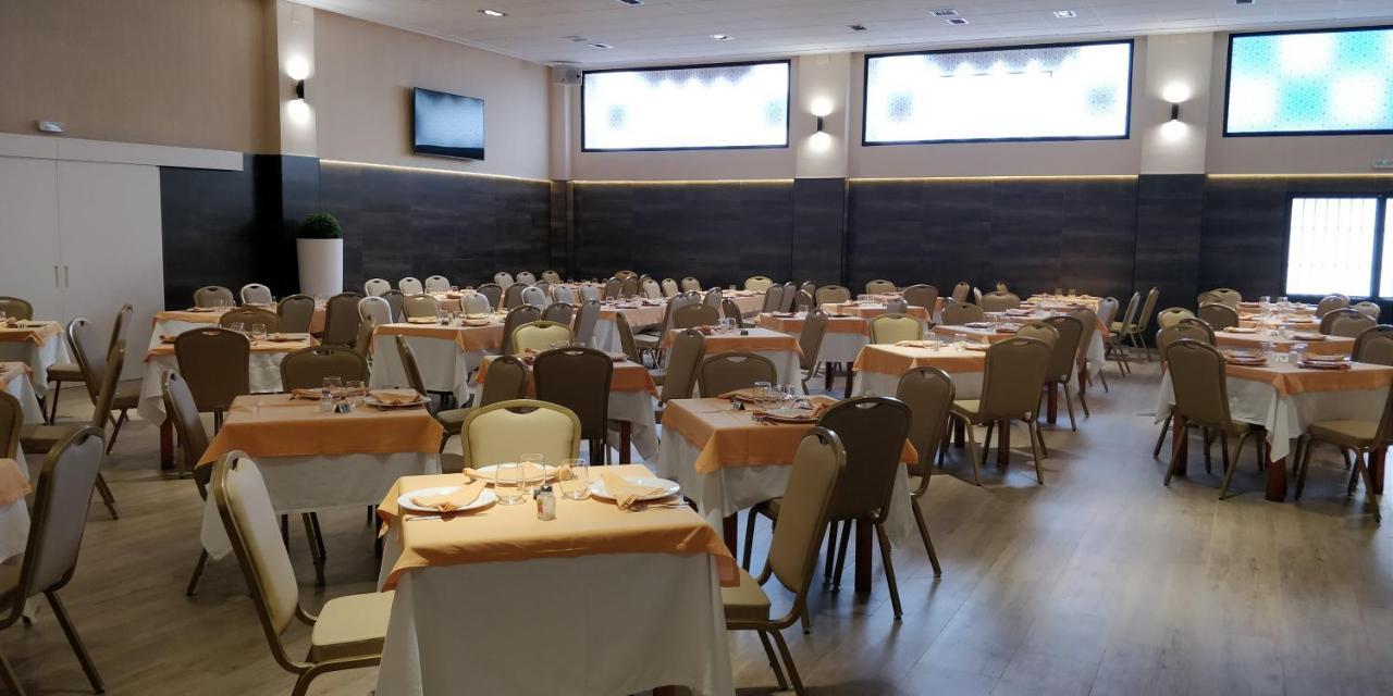 Hostal La Despensa De Extremadura Пласенсия Екстериор снимка